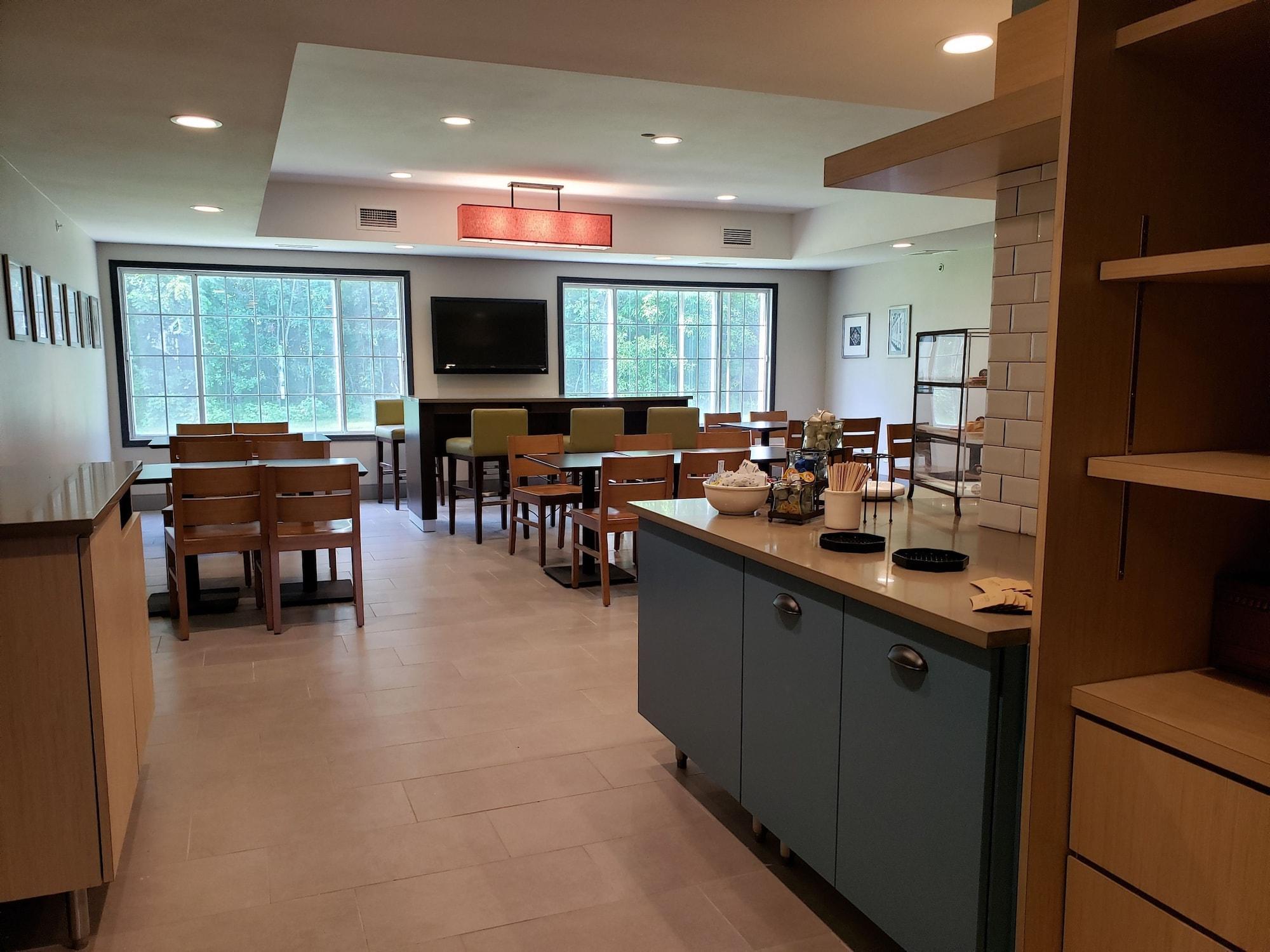 Country Inn & Suites By Radisson, Detroit Lakes, Mn Εξωτερικό φωτογραφία